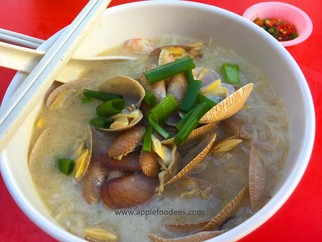 Lala Rice Noodles with Rice Wine - Restoran Keng Nam Hai