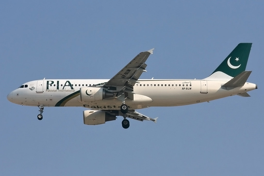 AP-BLW - A320-214 - Pakistan Intl.