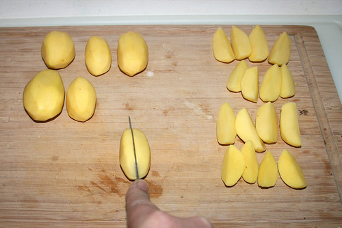 61 - Kartoffeln in Spalten schneiden / Cut potatoes in wedges