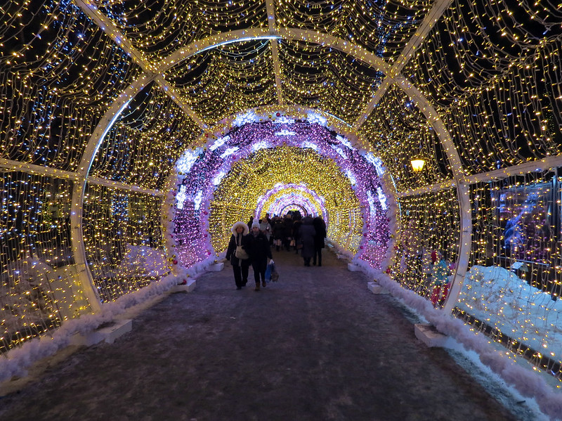 Световой тоннель на Тверском бульваре