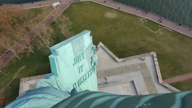 Статуя Свободы в Нью Йорке, как доехать, подняться на корону