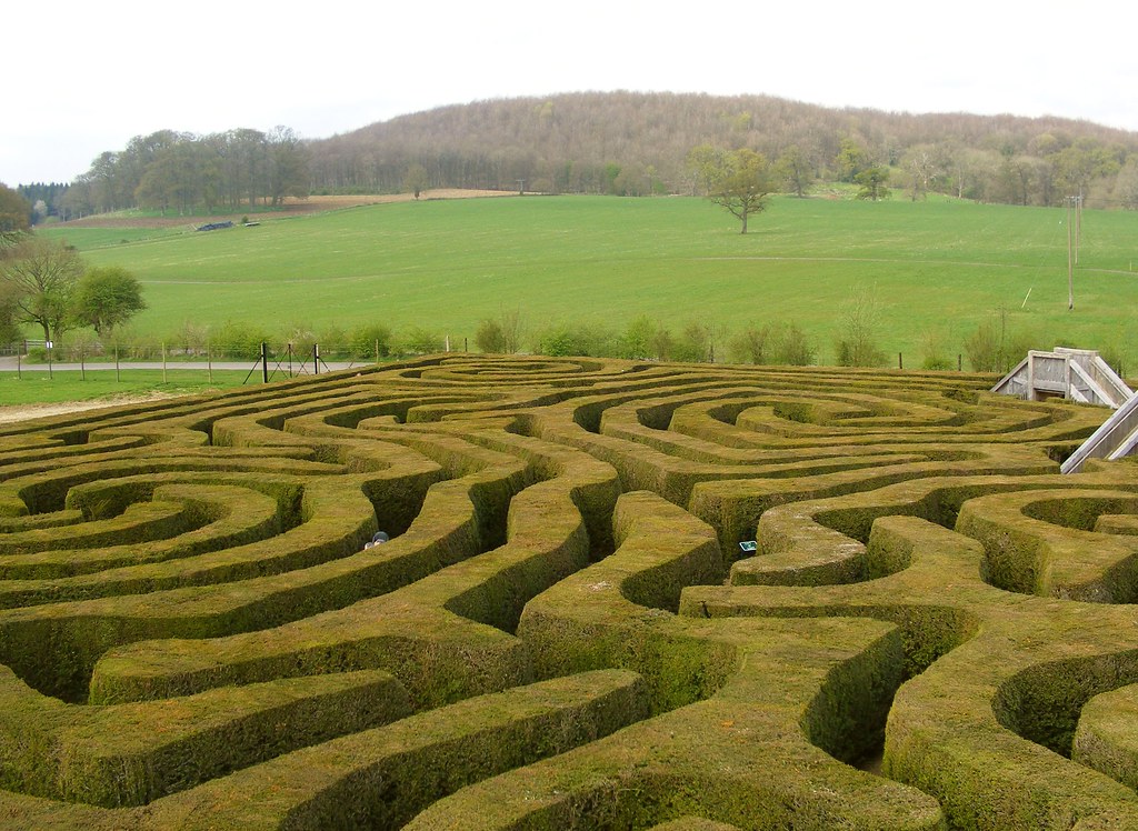 Longleat Hedge Maze – Difficult, But Interesting Challenge For Tourists