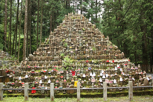 Okuno-in cemetery, Koyasan