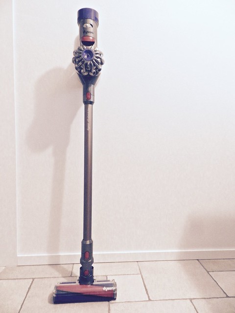 dyson V8 absolute + cordless