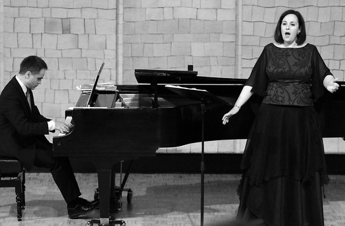 MARTA MATHÉU, SOPRANO & JOSEP SURINYAC, PIANO - EL NOUCENTISME MUSICAL CATALÁN - AUDITORIO "ÁNGEL BARJA" 25.10.16