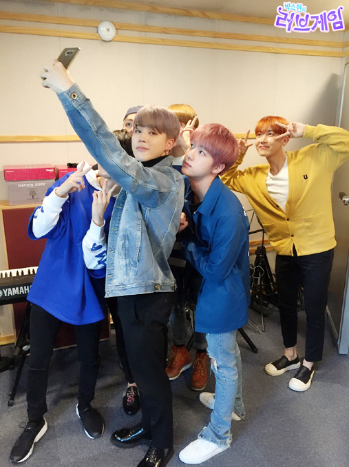 [Picture] BTS at SBS Power FM Park Seo Hyun Love game 