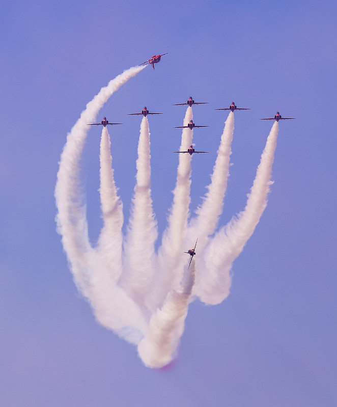 British RAF Red Arrows Aerobatic Team 英國紅箭飛行表演隊 Hawk