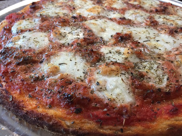 Spicy code roe / sardine pizza