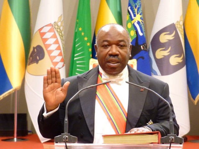 BAli Bongo prête serment au Gabon