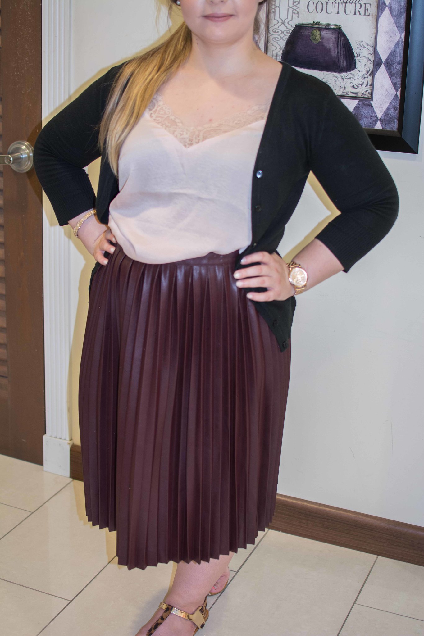 how to wear a pleated midi skirt