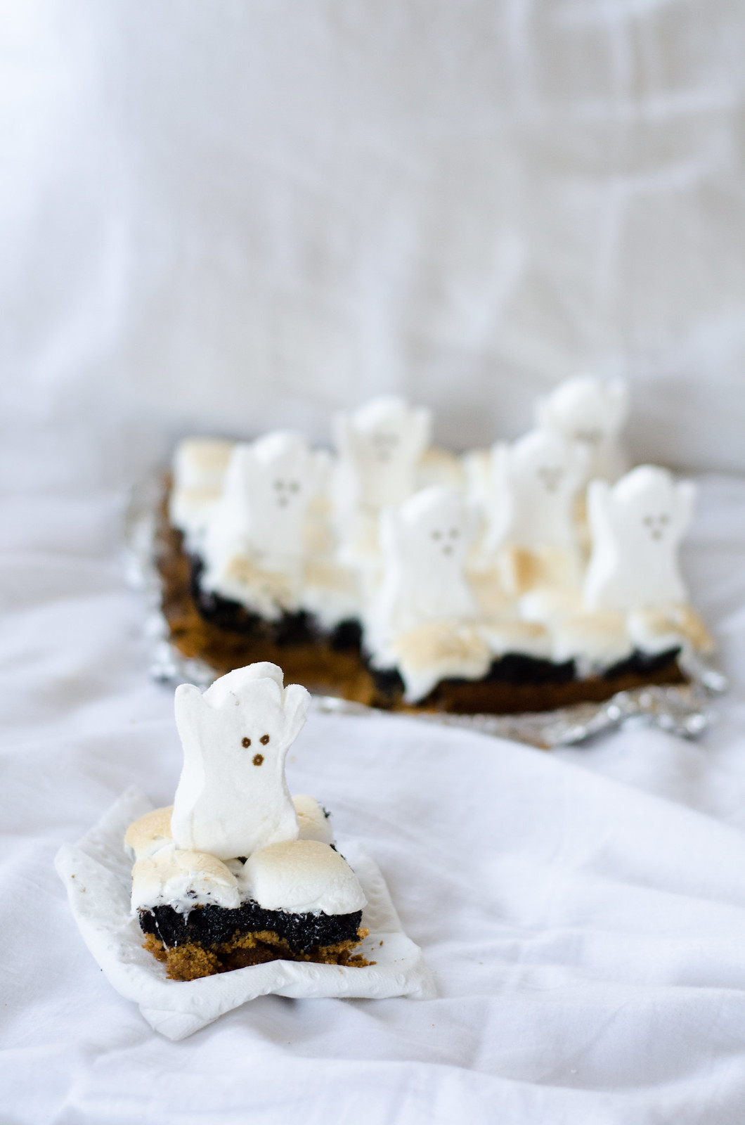 Ghost S'mores Brownie on juliettelaura.blogspot.com