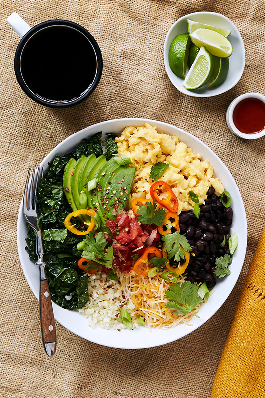 Paleo Breakfast Burrito Bowls - Tasty Yummies