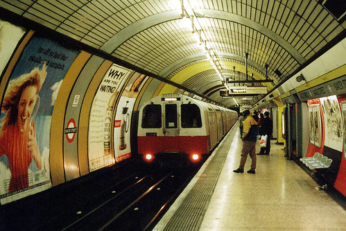 London Underground - Jubilee Line - 1983 stock at Baker Street