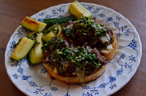 Beef Tartines with Zucchini au Pistou