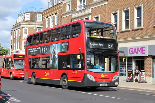 London General E147 on Route 57, Kingston