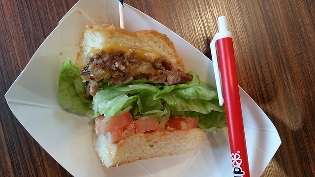 2016-Jun-2 CaliBurger - cross section of Cheeseburger