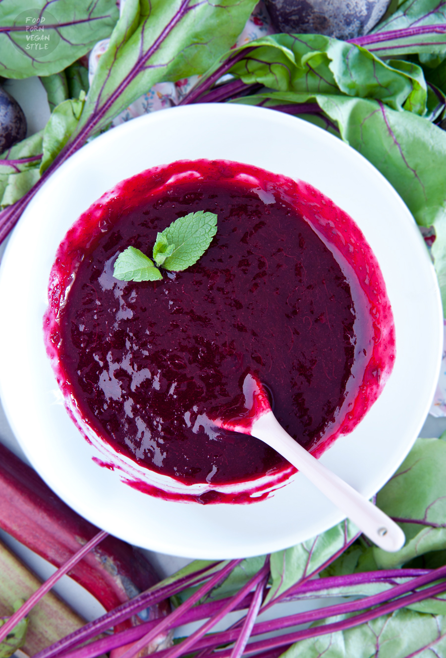 Beetroot-rhubarb 'jelly' pudding