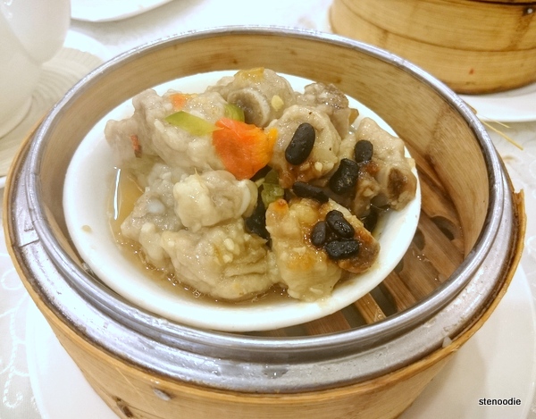  Steamed spare-rib in assorted black bean sauce