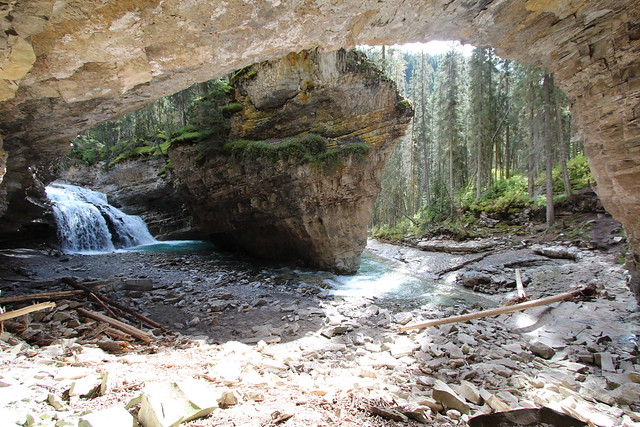 Cascade Falls Johnston Canyon from the cave