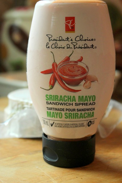 PC Loads Of Spinach Parmesan Atlantic Salmon Burgers & PC Sriracha Mayo Sandwich Spread