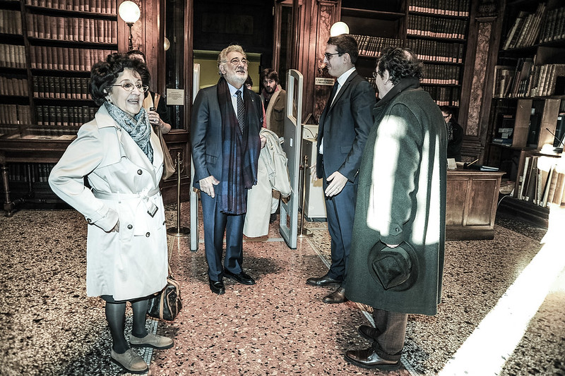Visit of Maestro Domingo to the Archivio Ricordi, Milan, 18 November 2014
