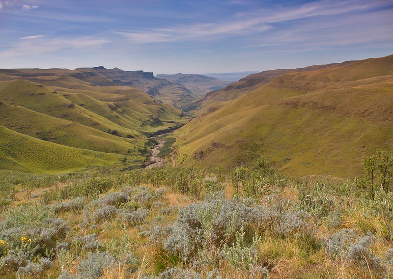 Hacia las alturas del Sani Pass y las montañas de Lesotho - Por el norte de SUDÁFRICA. Montañas, playas, fauna y sus gentes (3)
