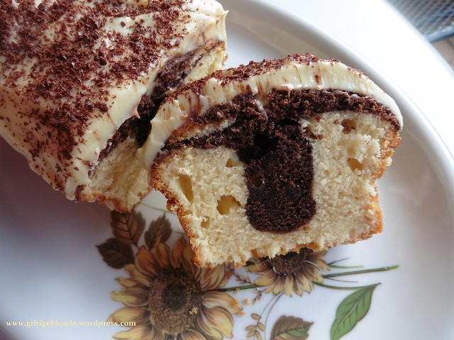 Marmorkuchen mit weißer Schokolade (2)
