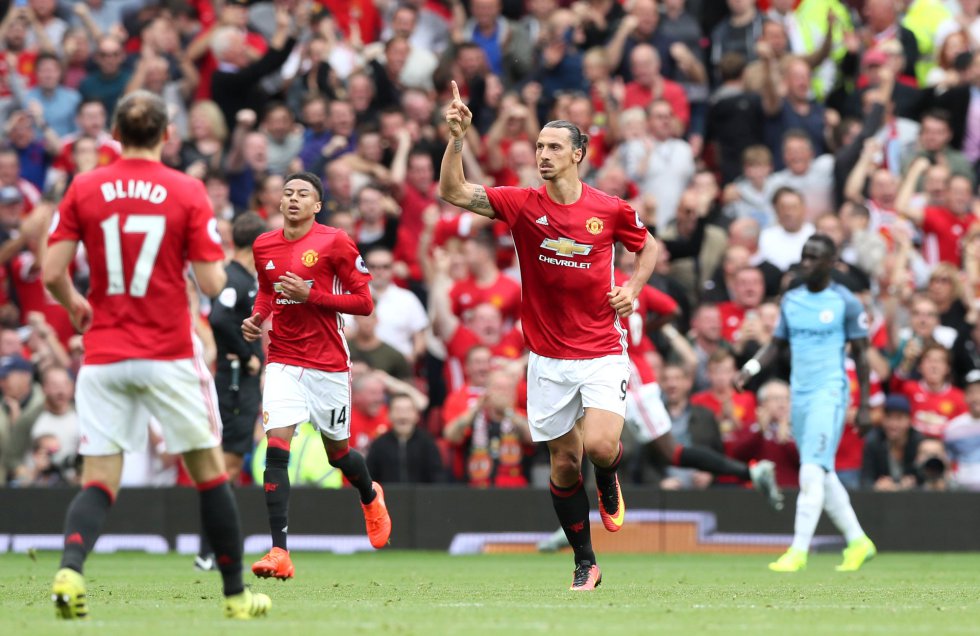 160910_ENG_Manchester_United_v_Manchester_City_SWE_Zlatan_Ibrahimovic_celebrates_first