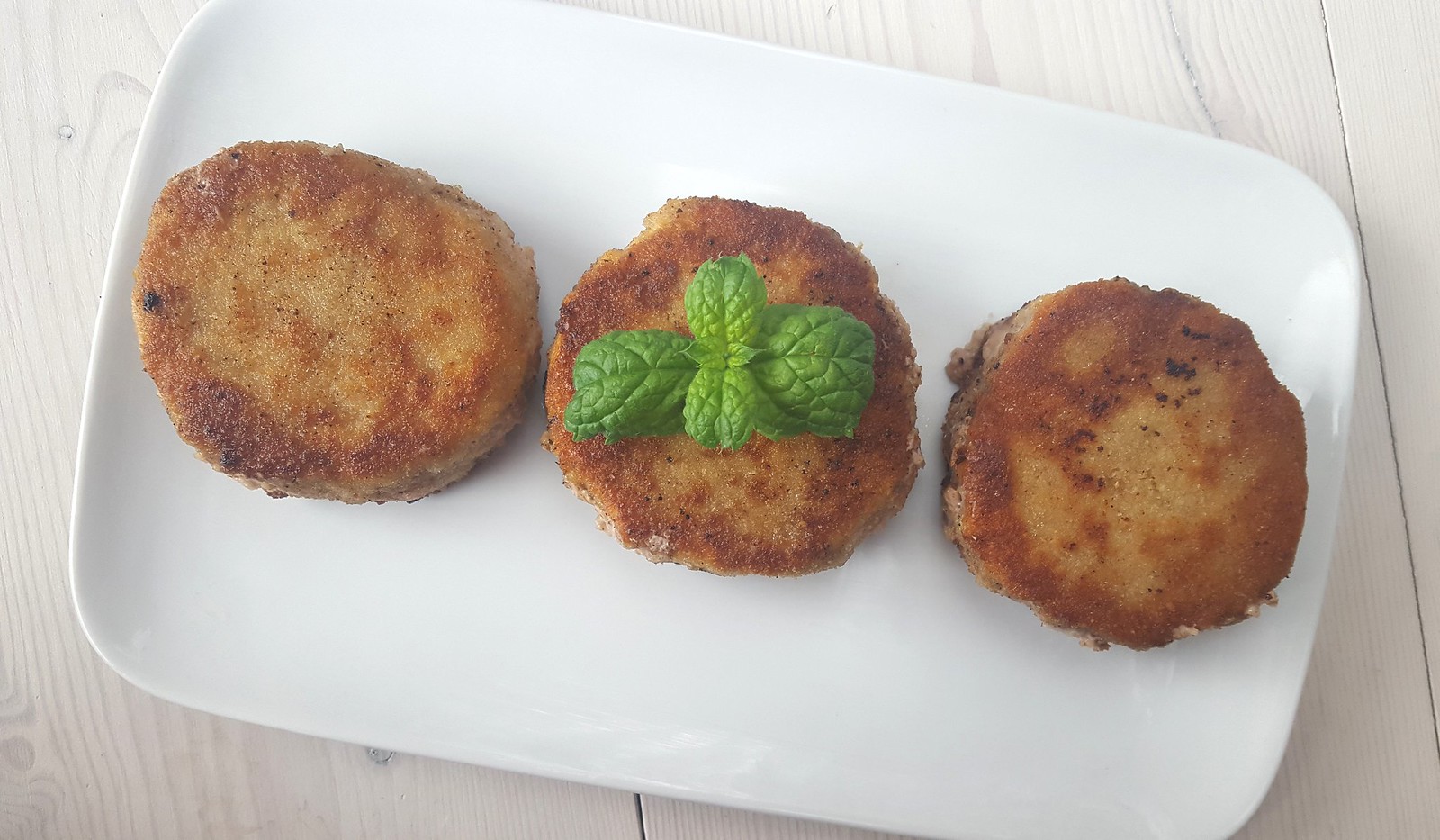 Recipe for Homemade Danish Breaded Pork Patties (Karbonader)