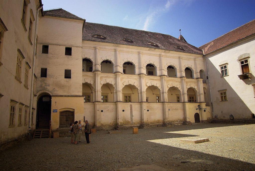 Curte interioara, cetatea Fagaras