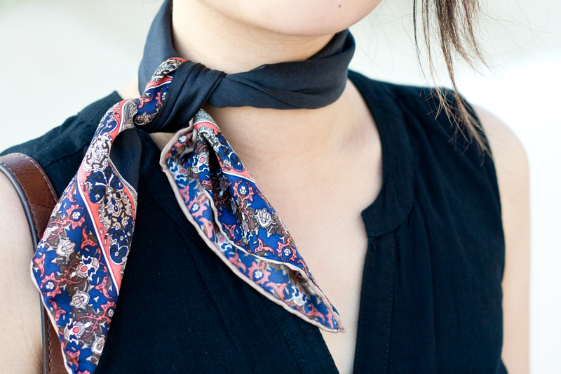 03cabo-vacation-travel-style-scarf-necktie-bandana-fashion