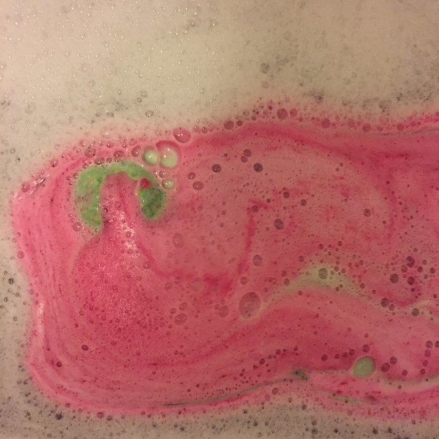 Lush Lord of Misrule Bath Bomb Review