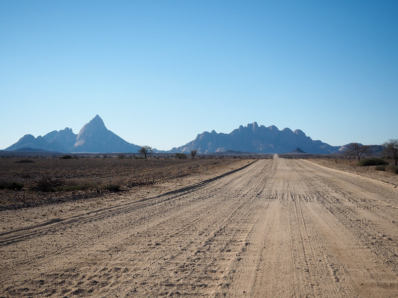 Road to Spitzkoppe camp